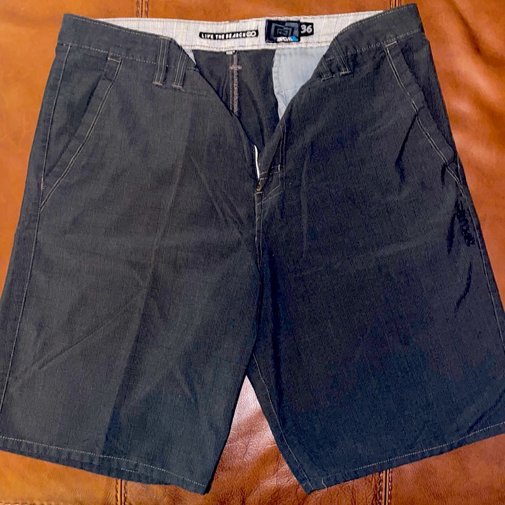 Men’s Ripcurl dress shorts